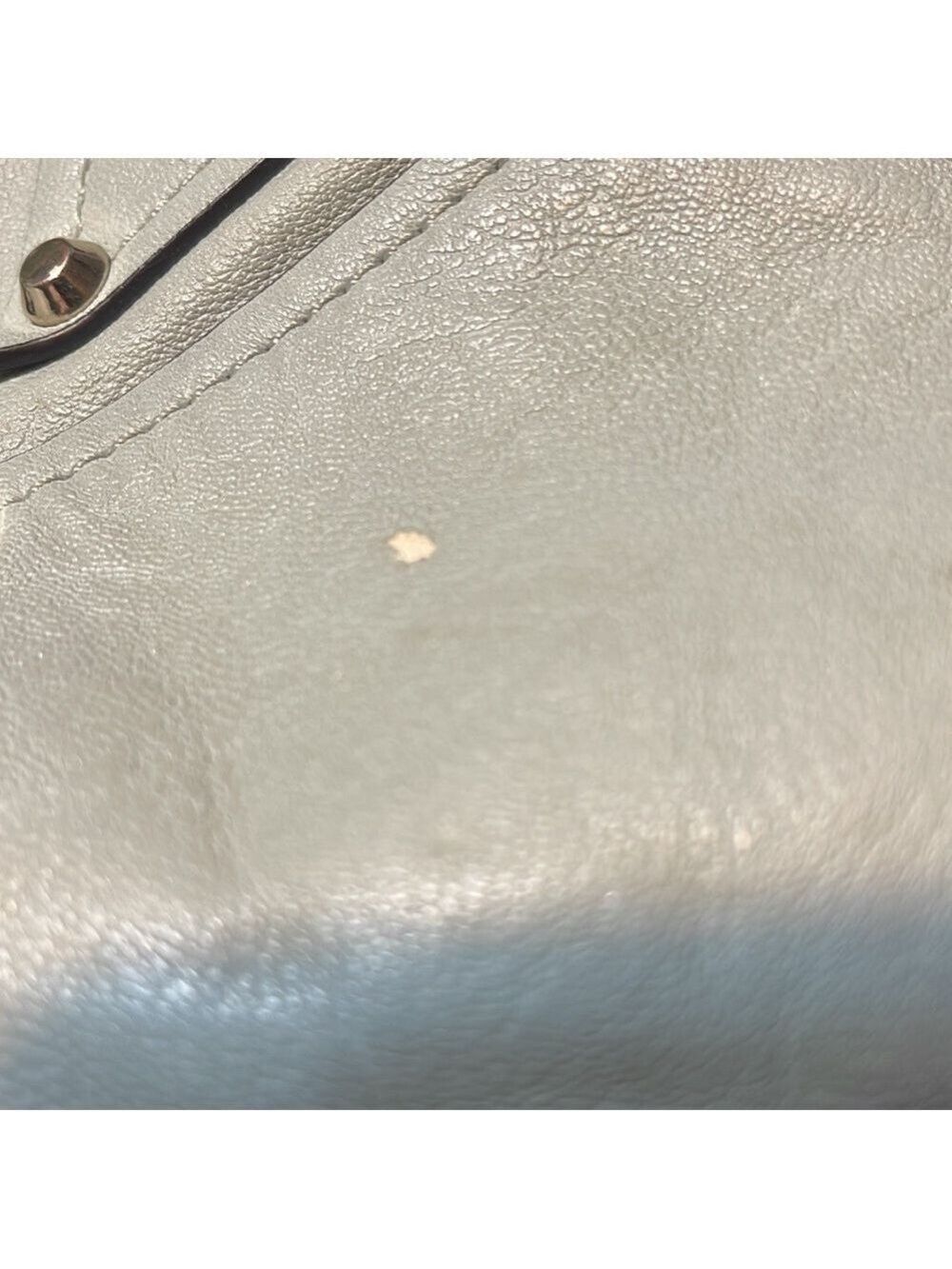 Guess Purse🥰🥰 - Picture 3 of 9